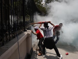 Tras irrupción de la CETEG en la Segob, concluye mesa de negociación sin resultados; continúa plantón en el Zócalo