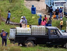 Embajada de EU expone ruta del contrabando de crudo por la frontera; "Ojo instituciones financieras", alerta