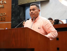 Diputado del PRI, Bulmaro Torres, amenaza de muerte a fotoperiodista Anwar Delgado; "me dijo que lo iba a lamentar"