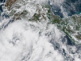 Se forma la tormenta tropical Dalila; prevén lluvias de intensas a muy fuertes en Michoacán, Guerrero, Oaxaca, Jalisco y Colima